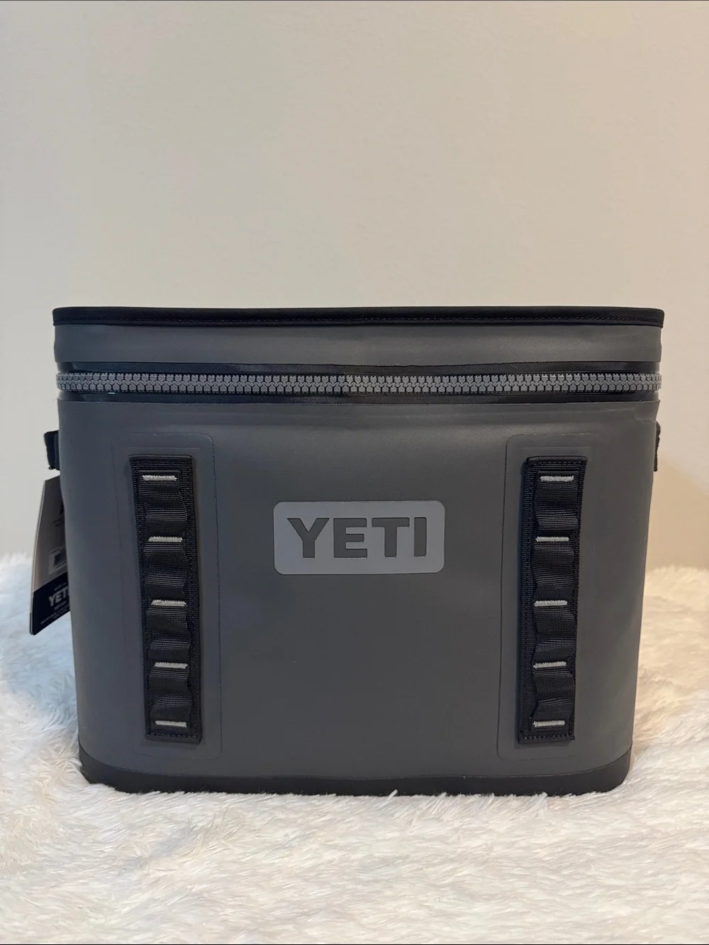 YETI Hopper Flip 18 Portable Soft Cooler - Charcoal